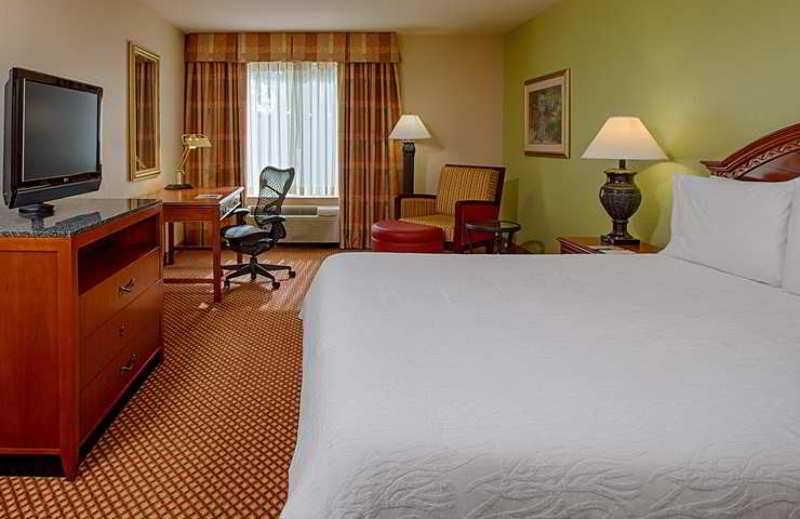 Hilton Garden Inn Baton Rouge Airport Экстерьер фото