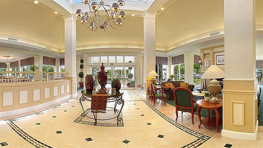 Hilton Garden Inn Baton Rouge Airport Экстерьер фото