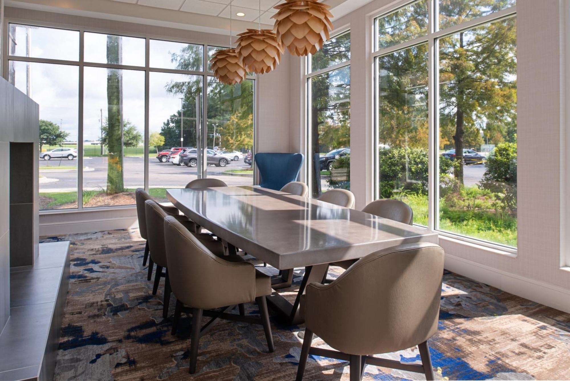 Hilton Garden Inn Baton Rouge Airport Экстерьер фото