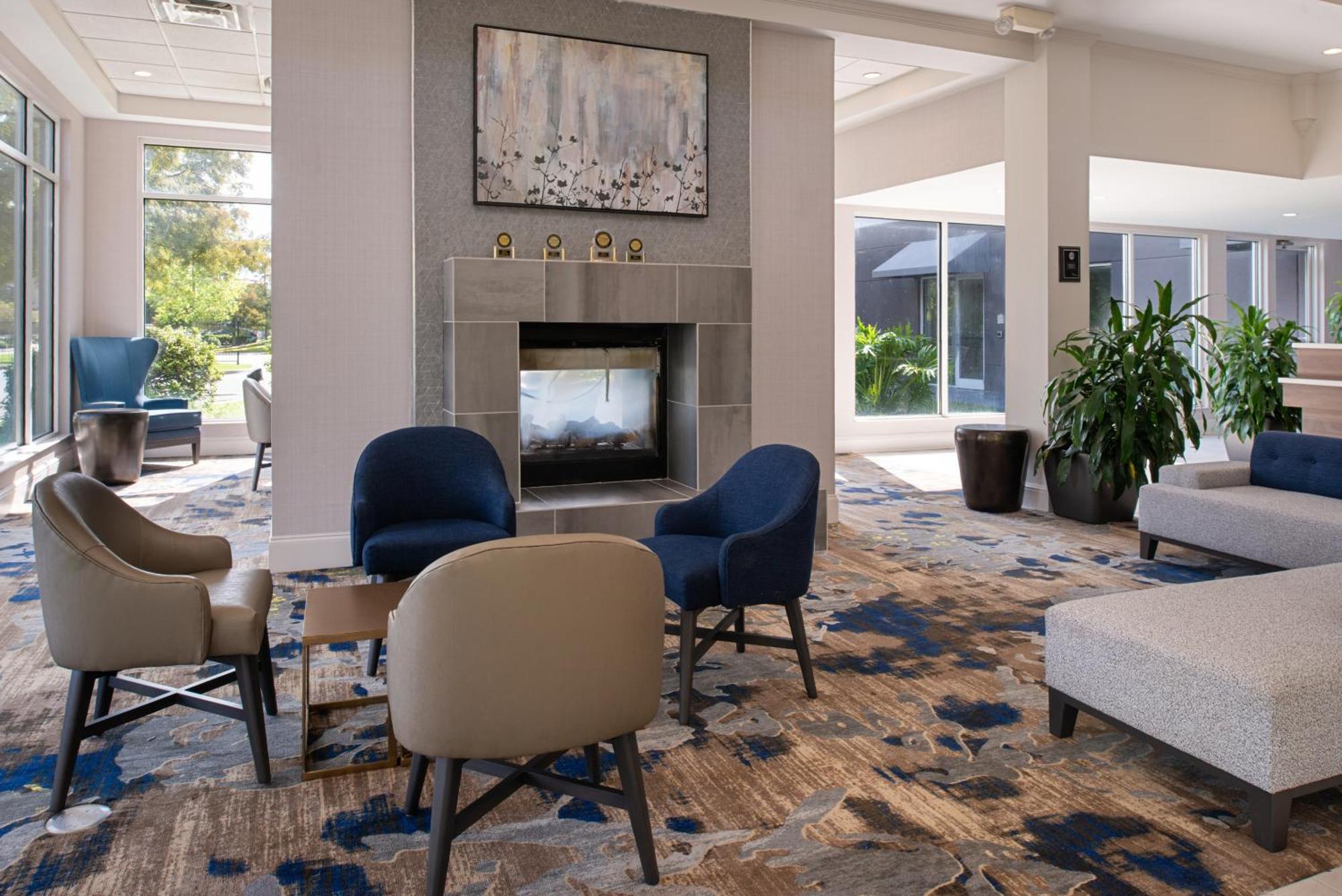 Hilton Garden Inn Baton Rouge Airport Экстерьер фото